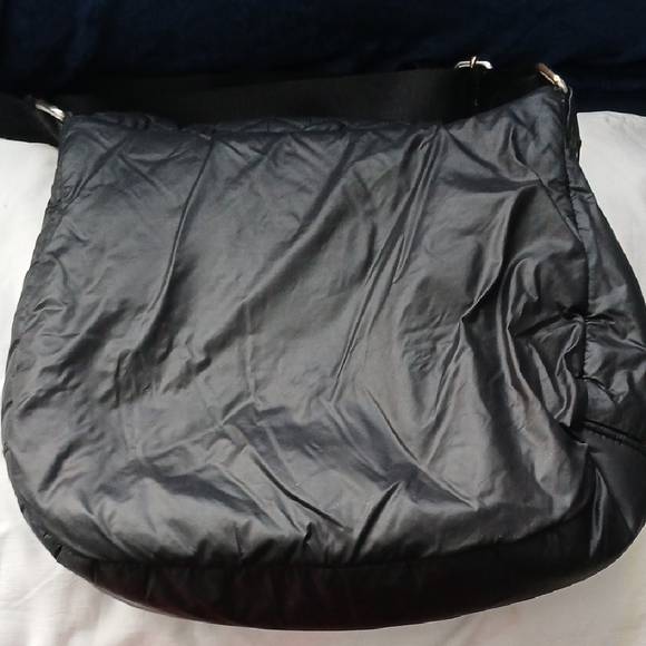 Quilted Black Shoulder Bag - Picture 3 of 5